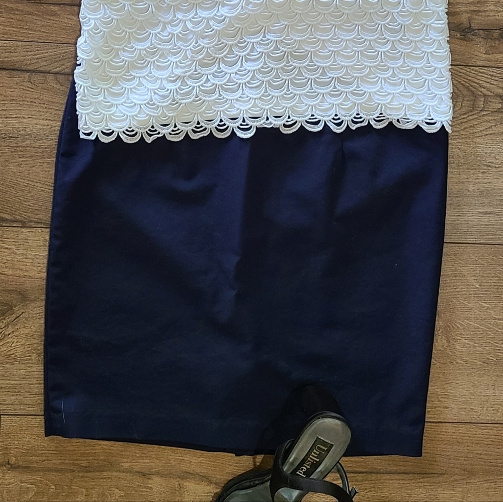 Barley Worn - WILLI SMITH - Classic Navy Blue Skirt - Zip Back - size 4